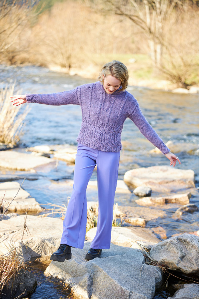 Kaputzenpullover mit Flecht-Zopfmuster 